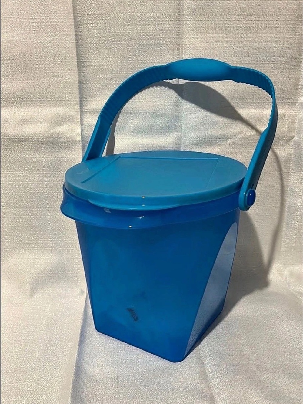 Tupperware 5L Bucket with Handle NEW